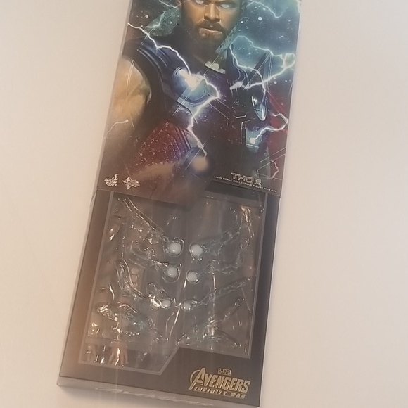 Thor 1/6 scale collectible figure MMS 474 - Picture 6 of 11